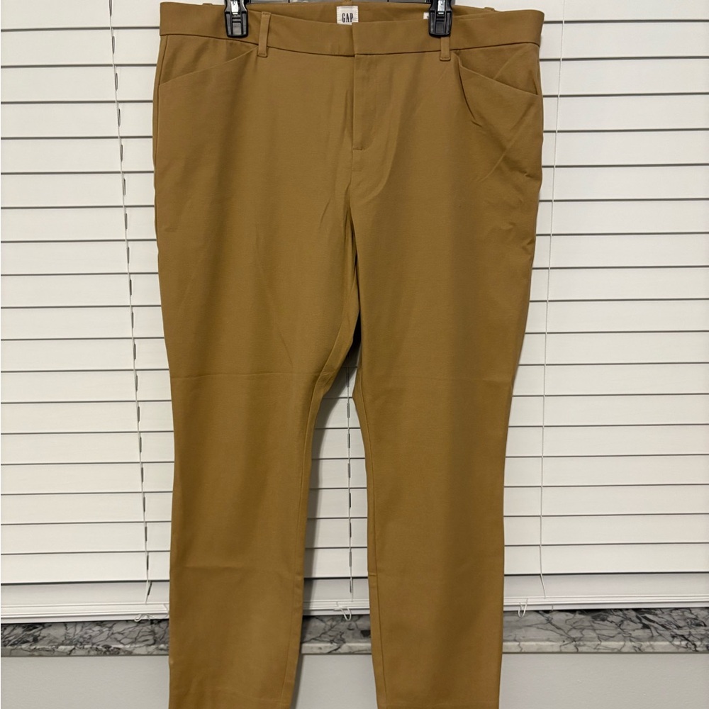 GAP Women's Tan Skinny Pants